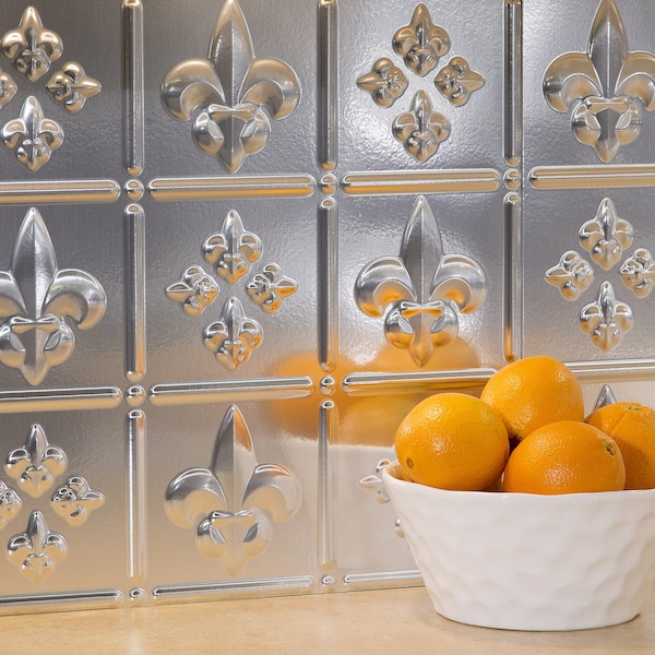 Fasade 18in X 24in Fleur-de-lis Brushed Aluminum Backsplash Panel 5pk