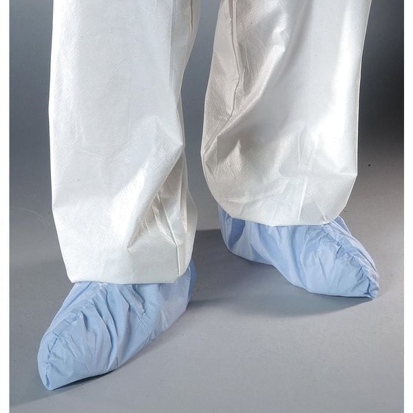 Critical Cover® Shoe Covers,Fluid Resistant, Seamless Sole, Blue,PK150